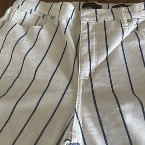 Banana Republic Mid Rise Skinny 14